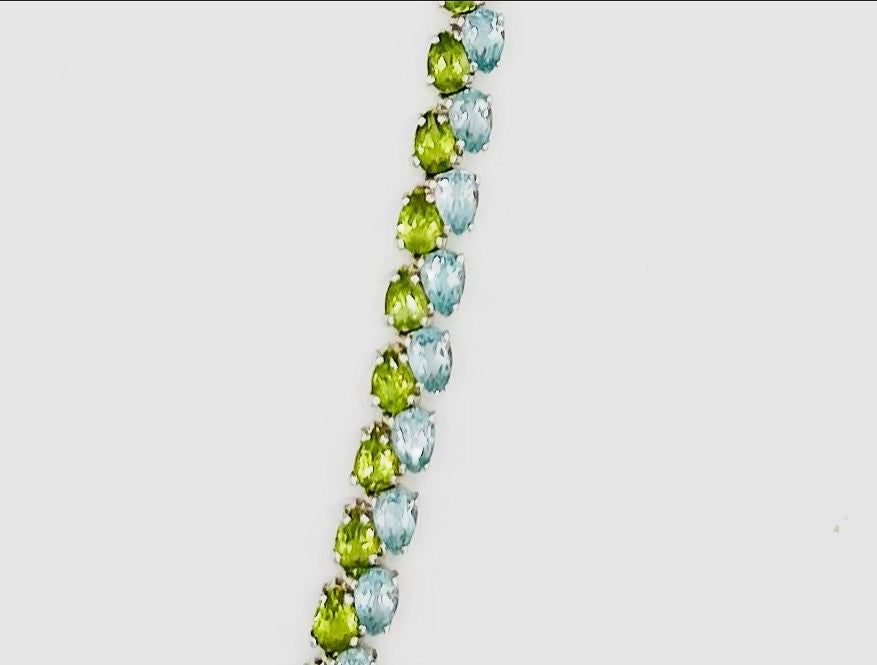 Peridot & blue topaz bracelet