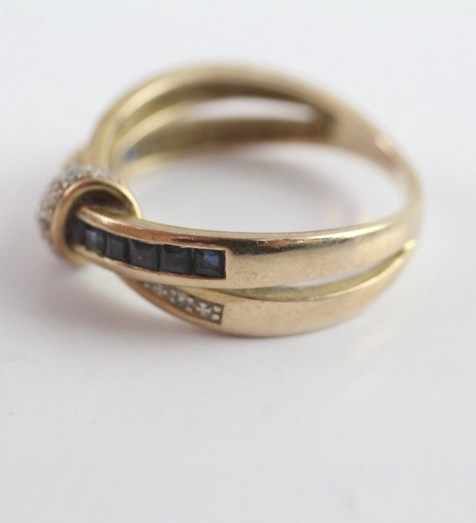 Sapphire & Diamond gold crossover ring