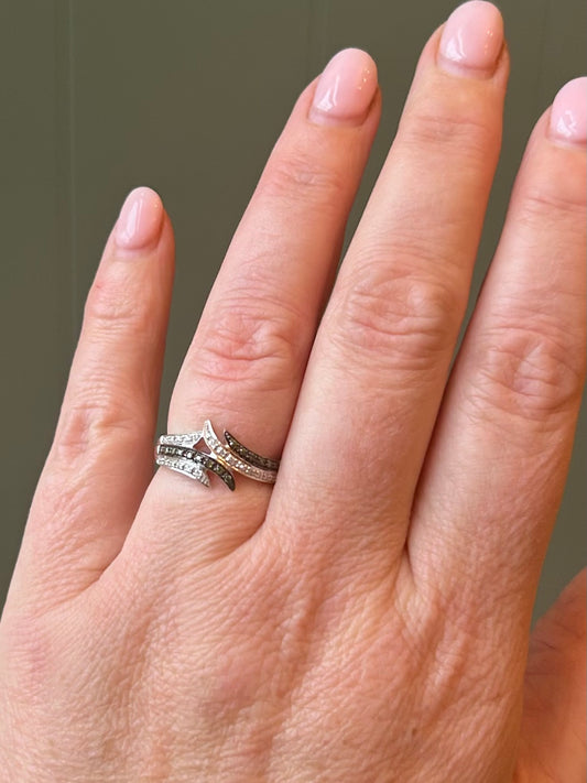 Vari hue diamond ring