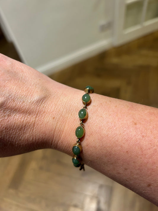9ct gold nephrite bracelet
