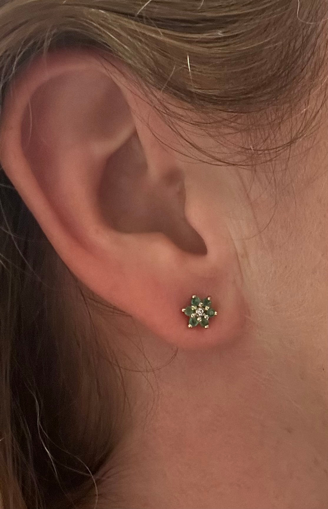 Emerald flower stud earrings