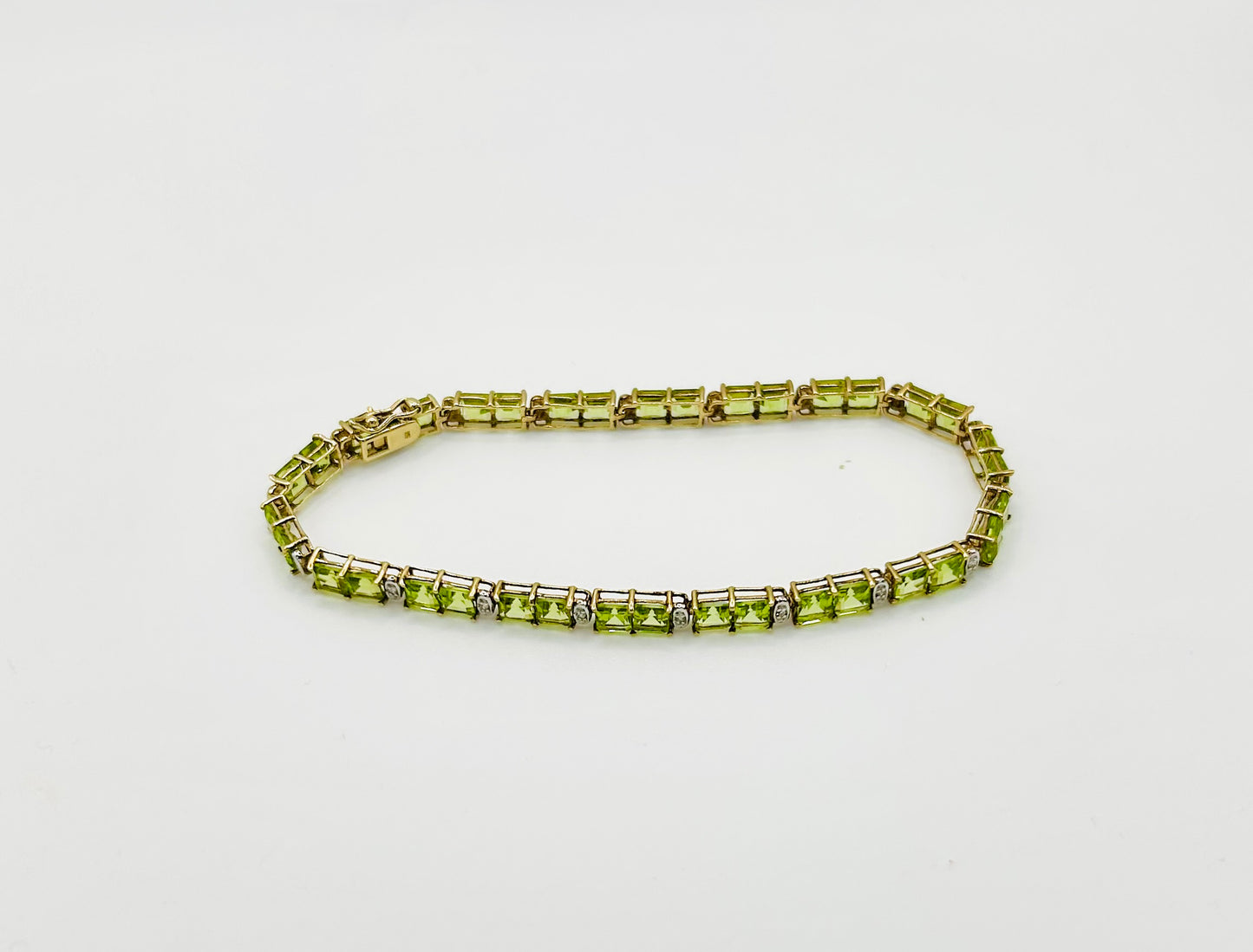 Peridot & gold bracelet