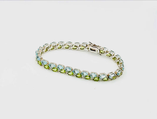 Peridot & blue topaz bracelet