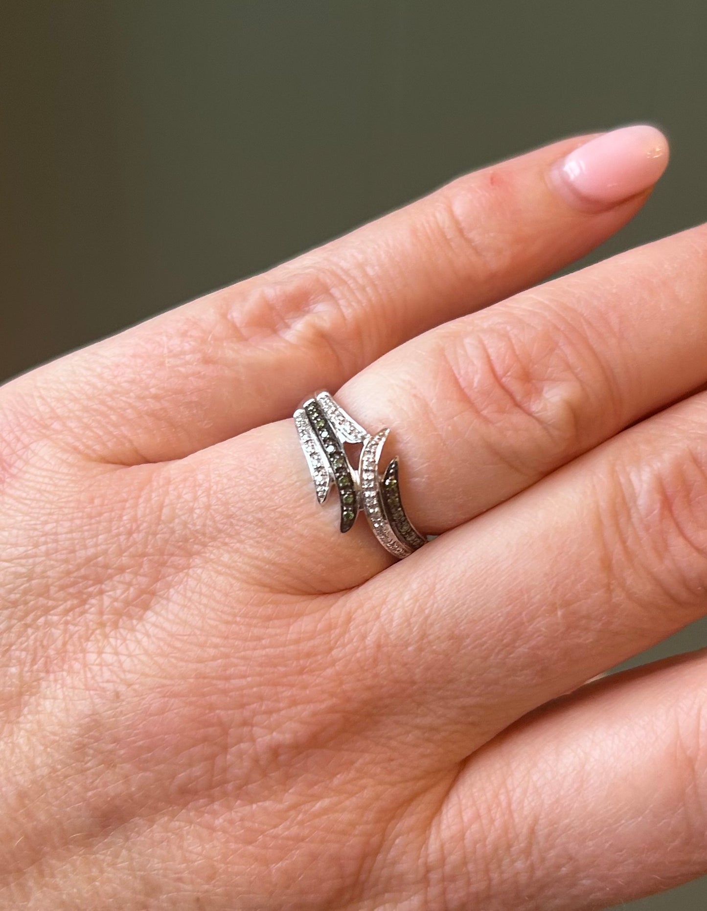 Vari hue diamond ring