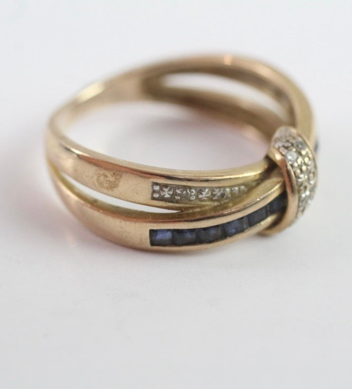Sapphire & Diamond gold crossover ring