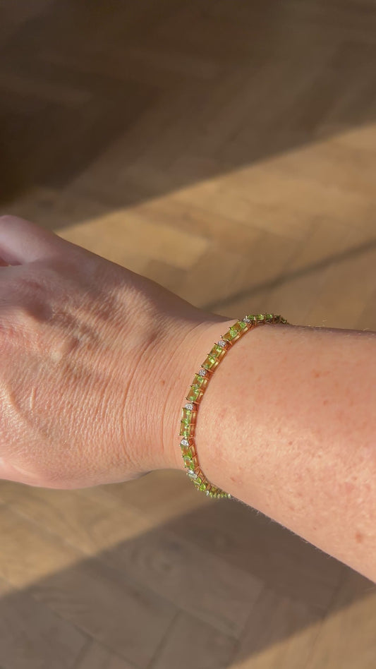 Peridot & gold bracelet
